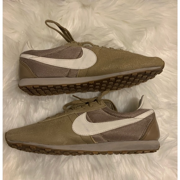 Nike Shoes - Nikes Shoes (Ladies)